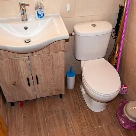 Apartament Yangos Traditional *