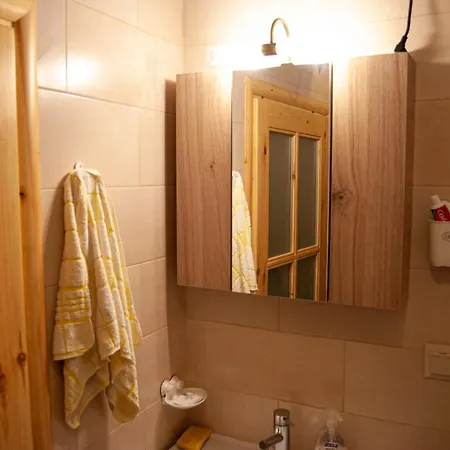 Daire Yangos Traditional