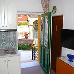 Yangos Traditional * Kouramádes