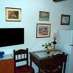 Yangos Traditional Kouramádes