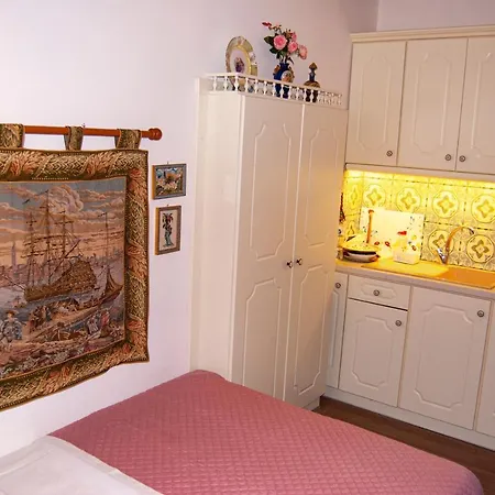Yangos Traditional Апартаменты Kouramades