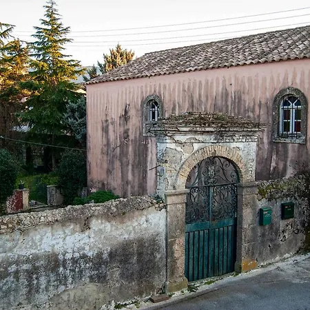 Yangos Traditional Apartamento Kouramades